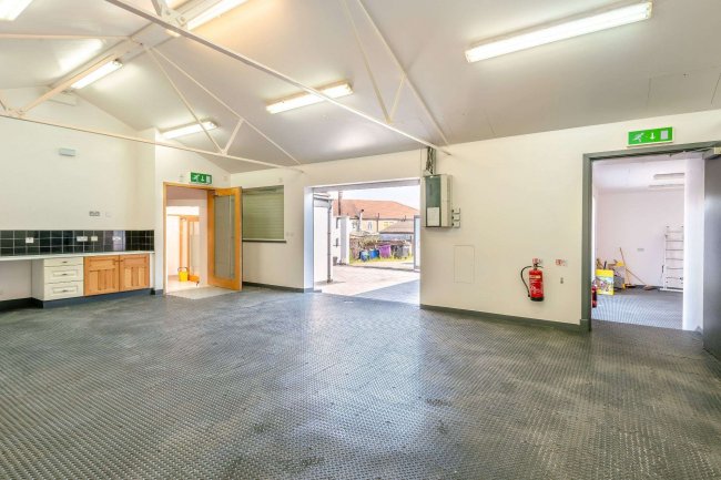 117 Burnham Road, Chingford, London, E4 8PA 1