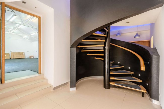 117 Burnham Road, Chingford, London, E4 8PA 1