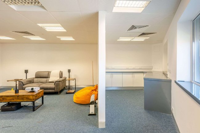 117 Burnham Road, Chingford, London, E4 8PA 1