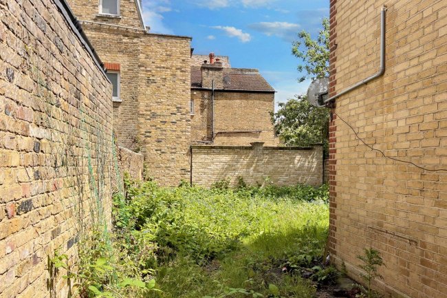 39 Erpingham Road, Putney, SW15 1BQ 3