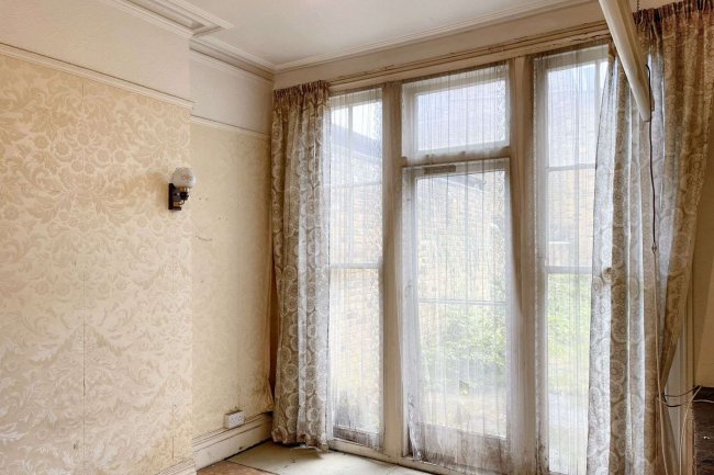 39 Erpingham Road, Putney, SW15 1BQ 3