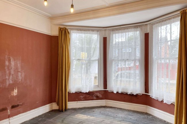 39 Erpingham Road, Putney, SW15 1BQ 3