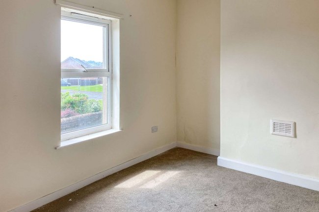 13 The Crescent, Cleator Moor, CA25 5QL 7