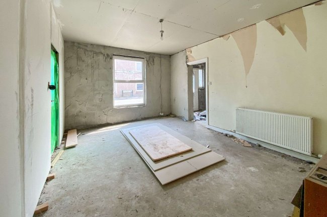 13 The Crescent, Cleator Moor, CA25 5QL 7