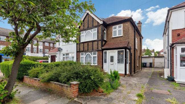 3 Ennerdale Gardens, Wembley, London, Middlesex, HA9 8QY 8
