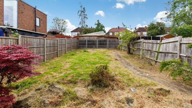 3 Ennerdale Gardens, Wembley, London, Middlesex, HA9 8QY 8