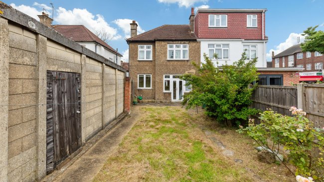 3 Ennerdale Gardens, Wembley, London, Middlesex, HA9 8QY 8