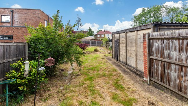 3 Ennerdale Gardens, Wembley, London, Middlesex, HA9 8QY 8