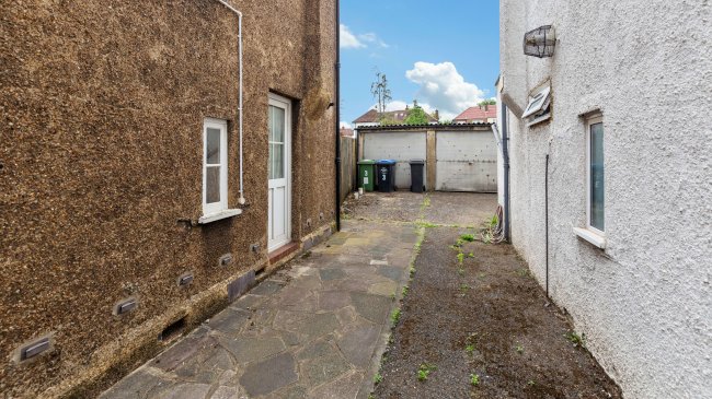 3 Ennerdale Gardens, Wembley, London, Middlesex, HA9 8QY 8