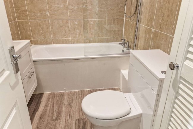 17A Rosendale Road, London, SE21 8DS 4