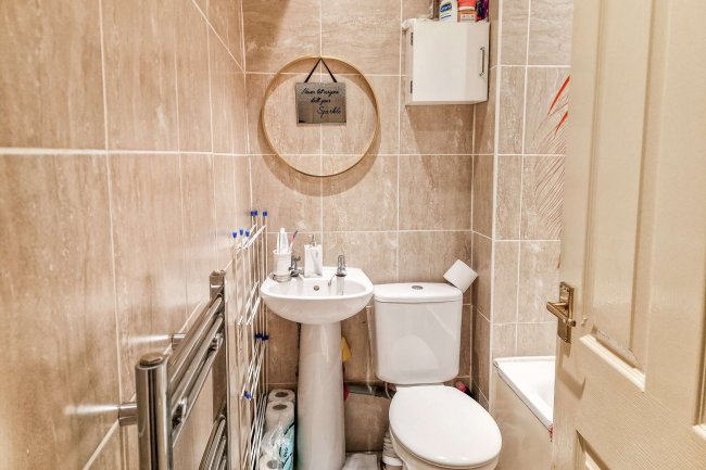 17D Rosendale Road London SE21 8DS 5