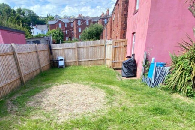 17/18 Merritt Road Paignton TQ3 3RW 3