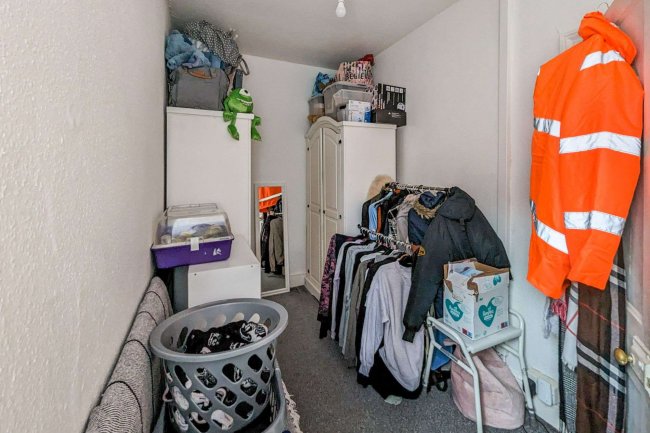 17/18 Merritt Road Paignton TQ3 3RW 3