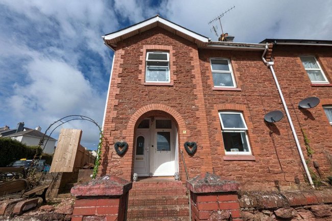 17/18 Merritt Road Paignton TQ3 3RW 3