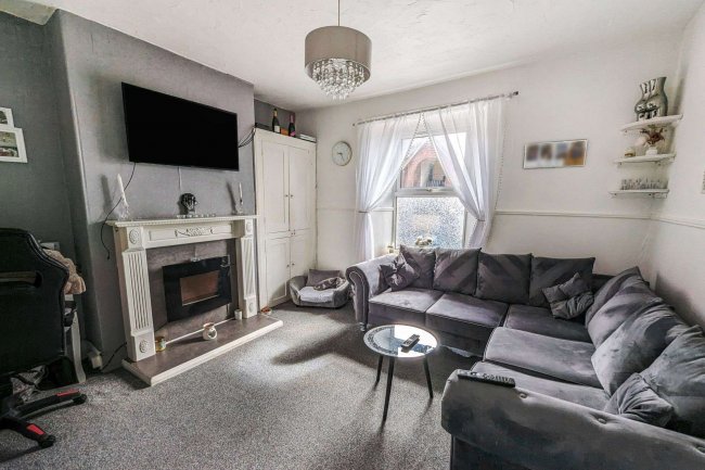 17/18 Merritt Road Paignton TQ3 3RW 3