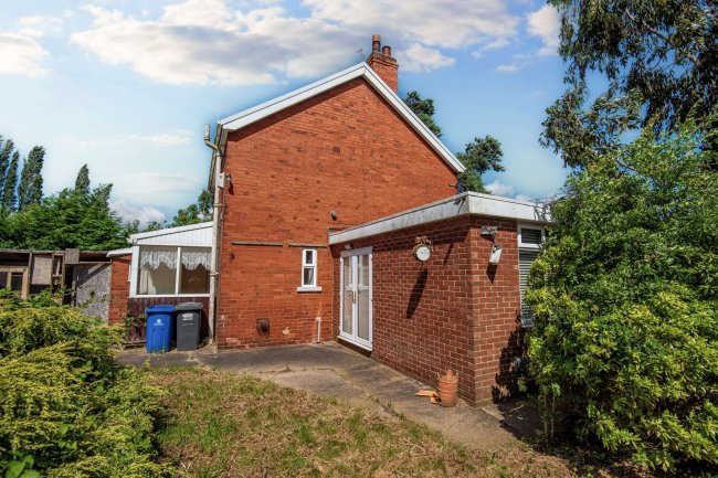 Burmax, Thorne Road, Hatfield, DN7 6EN 1