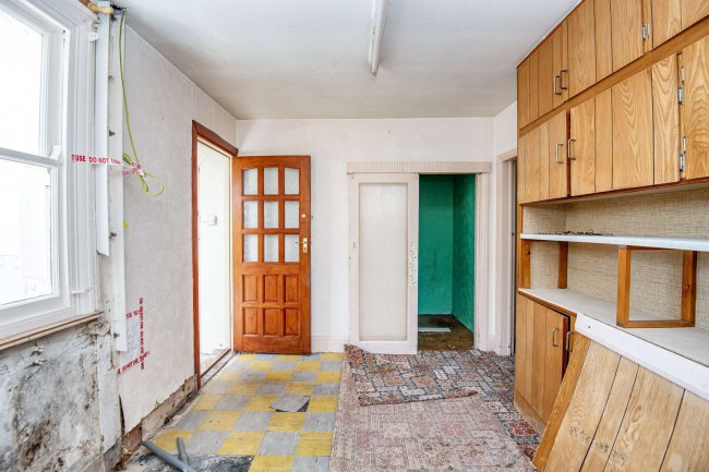 Burmax, Thorne Road, Hatfield, DN7 6EN 1