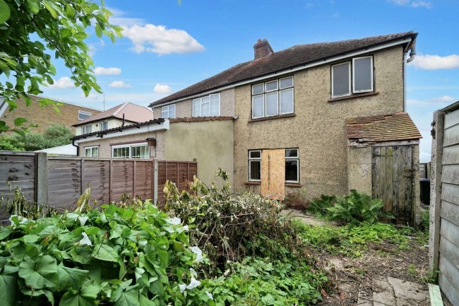 580 Bath Road, Taplow, Maidenhead SL6 0PE 6