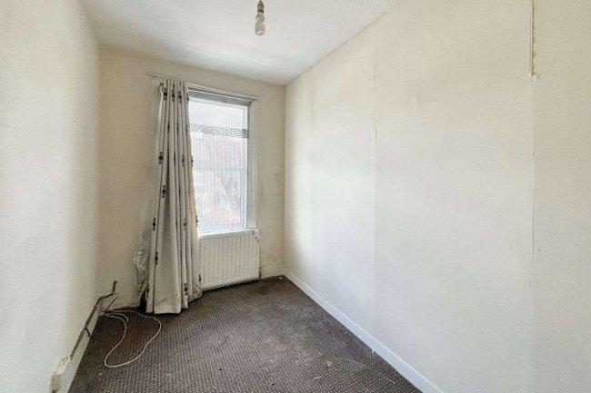 69 Kingsland Road, London, E13 9NX 3