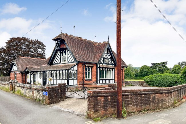 Pixham Annex, Pixham Lane, Dorking RH4 1PQ 5