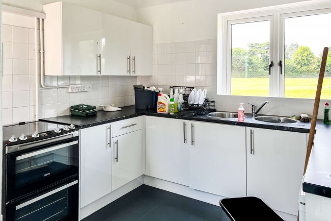 Pixham Annex, Pixham Lane, Dorking RH4 1PQ 5