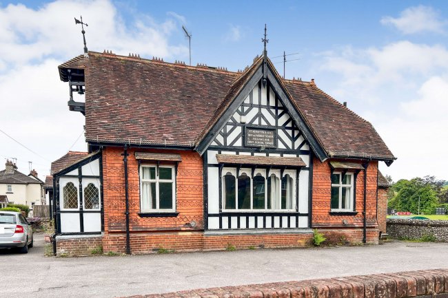 Pixham Annex, Pixham Lane, Dorking RH4 1PQ 5