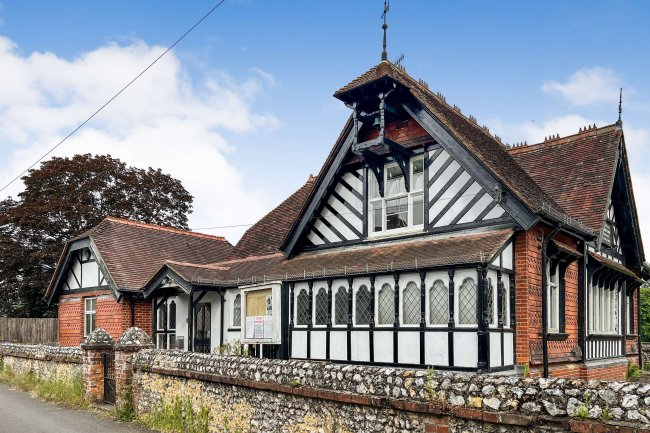 Pixham Annex, Pixham Lane, Dorking RH4 1PQ 5