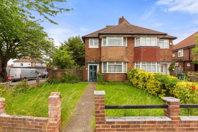 26 Whitefoot Lane, Bromley, Kent, BR1 5SJ 2