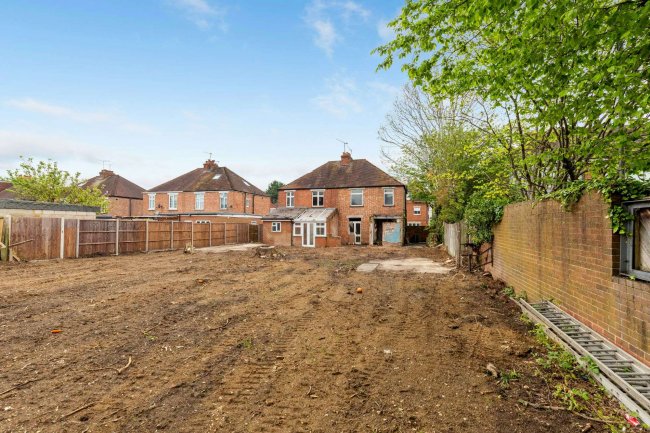 33/35 Forlease Road, Maidenhead SL6 1RX 3