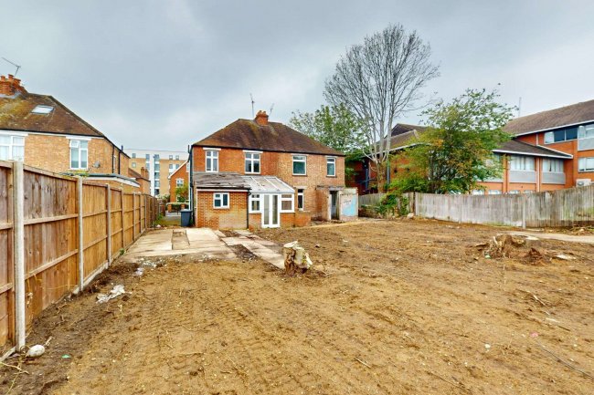 33/35 Forlease Road, Maidenhead SL6 1RX 3