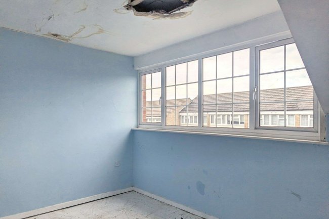 37 Strathmore Road, Croydon CR0 2JP 1