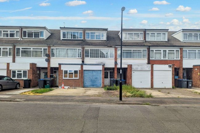 37 Strathmore Road, Croydon CR0 2JP 1