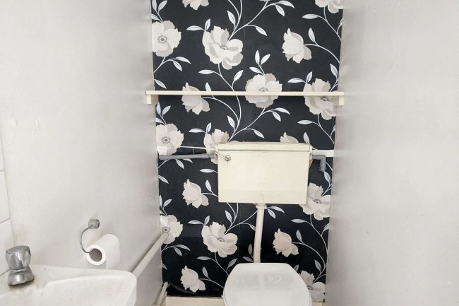 37 Strathmore Road, Croydon CR0 2JP 1