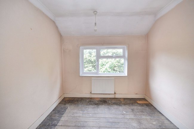 6 Denham Close, Denham, Uxbridge, Buckinghamshire, UB9 4EE 1