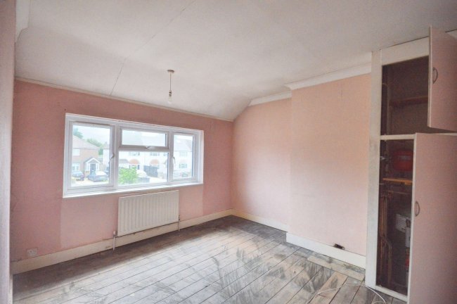 6 Denham Close, Denham, Uxbridge, Buckinghamshire, UB9 4EE 1