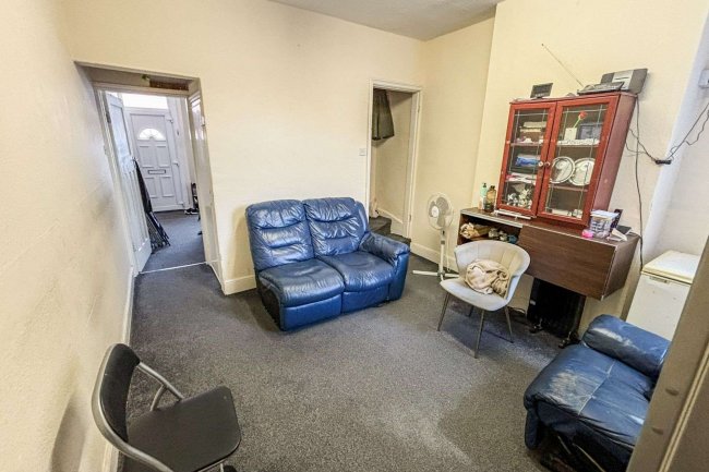 74 Hartington Road, Leicester, LE2 0GN 6