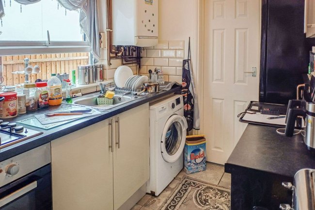 99 Fairfax Road, Leicester, LE4 9EL 5