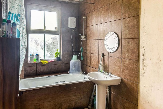 84 Marfitt Street, Leicester, LE4 6RN 10