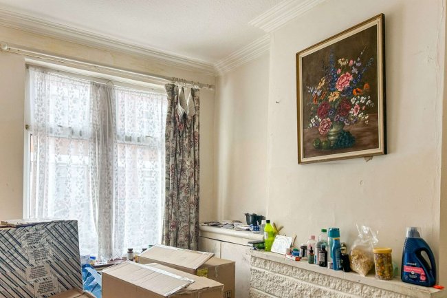 12 Bardolph Street, Leicester, LE4 6EF 7