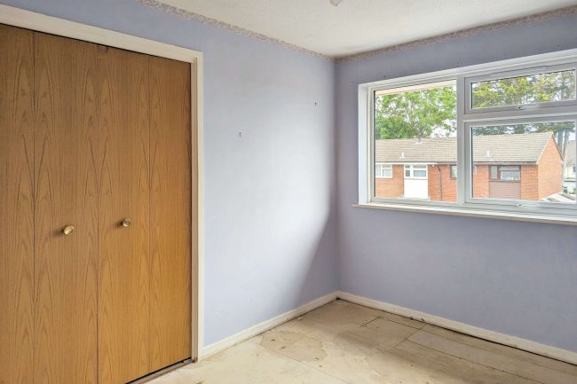 34 Lent Green Lane, Burnham, Slough, SL1 7AP 8