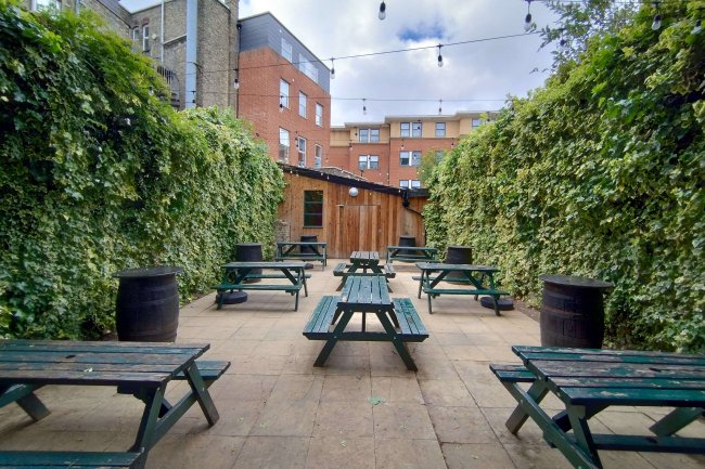 128 Tottenham Lane, Hornsey, London N8 7EL 8