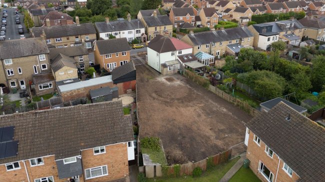 154 Hitchin Street, Biggleswade, Bedfordshire, SG18 8BP 9