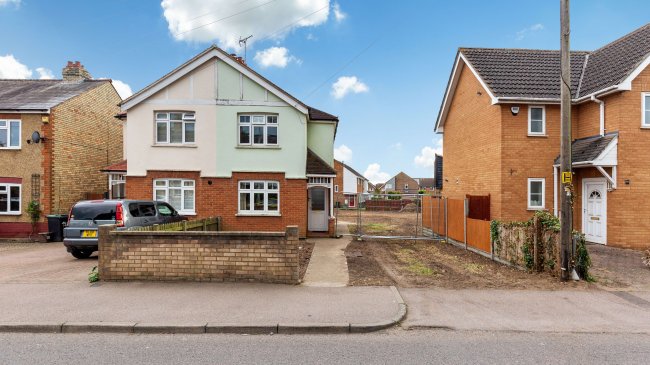 154 Hitchin Street, Biggleswade, Bedfordshire, SG18 8BP 6