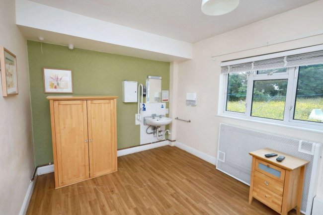 Park Villa, 23 Park Lane, South Ockendon RM15 4UB 3