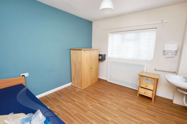 Park Villa, 23 Park Lane, South Ockendon RM15 4UB 3