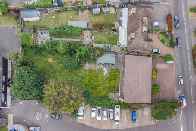 Park Villa, 23 Park Lane, South Ockendon RM15 4UB 3