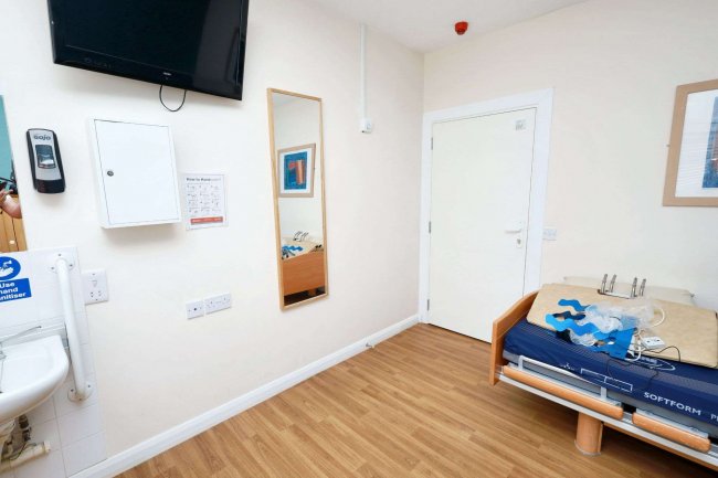 Park Villa, 23 Park Lane, South Ockendon RM15 4UB 3