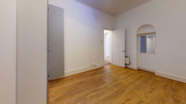 1 and 1A Branch Hill, Hampstead, London, NW3 7LT 4