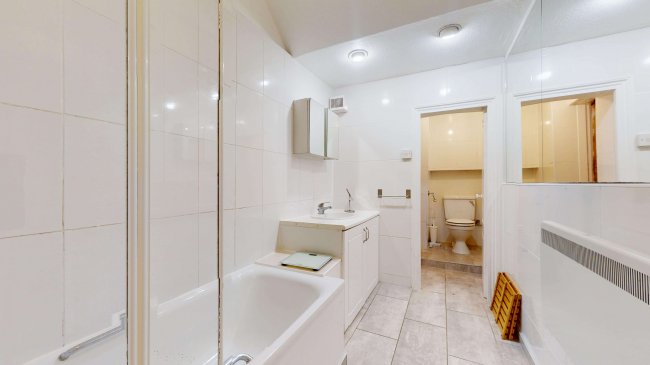 1 and 1A Branch Hill, Hampstead, London, NW3 7LT 4