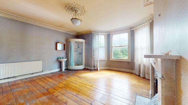 1 and 1A Branch Hill, Hampstead, London, NW3 7LT 4